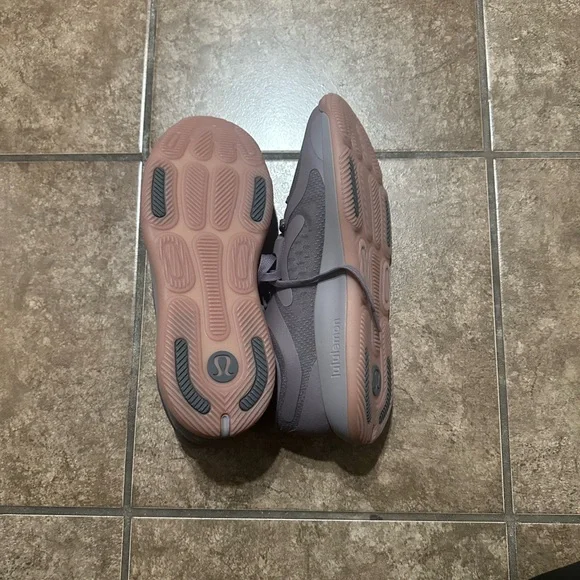 Lululemon Strongfield Training Shoe size 11 - Picture 9 of 12